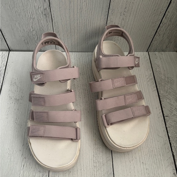 Nike Purple Icon Classic Platform sandals women’s size 9, platform sandals, Nike - Picture 1 of 8